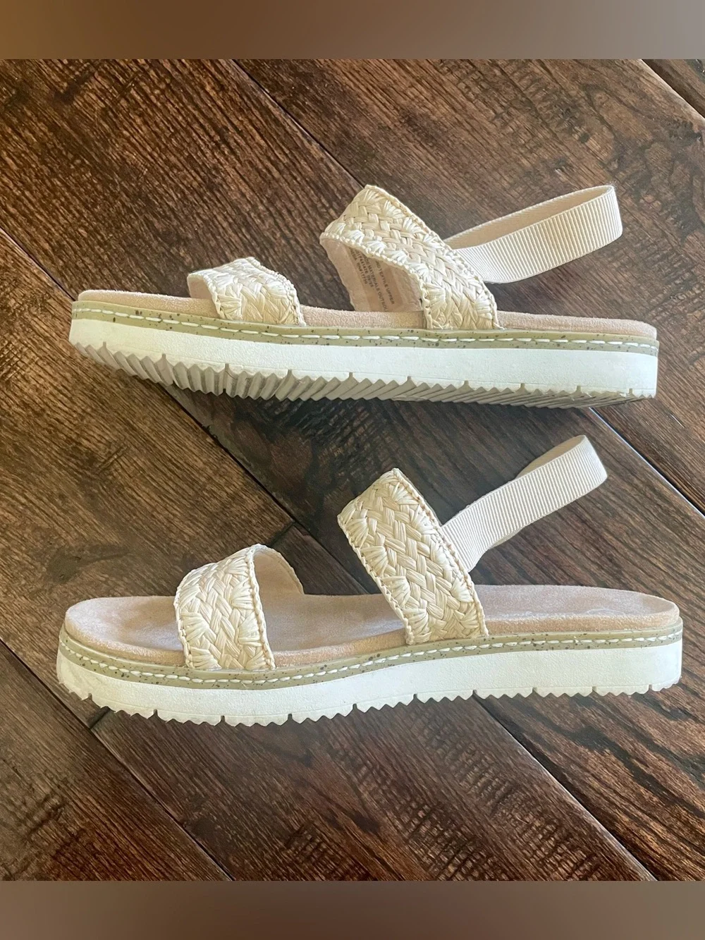 Cat & Jack sandals ☀️ size 2
